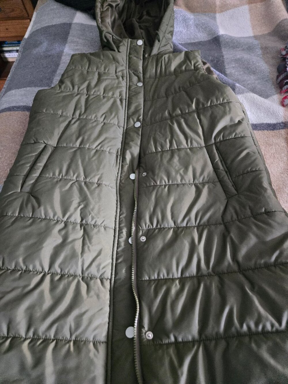 Green long puffer vest